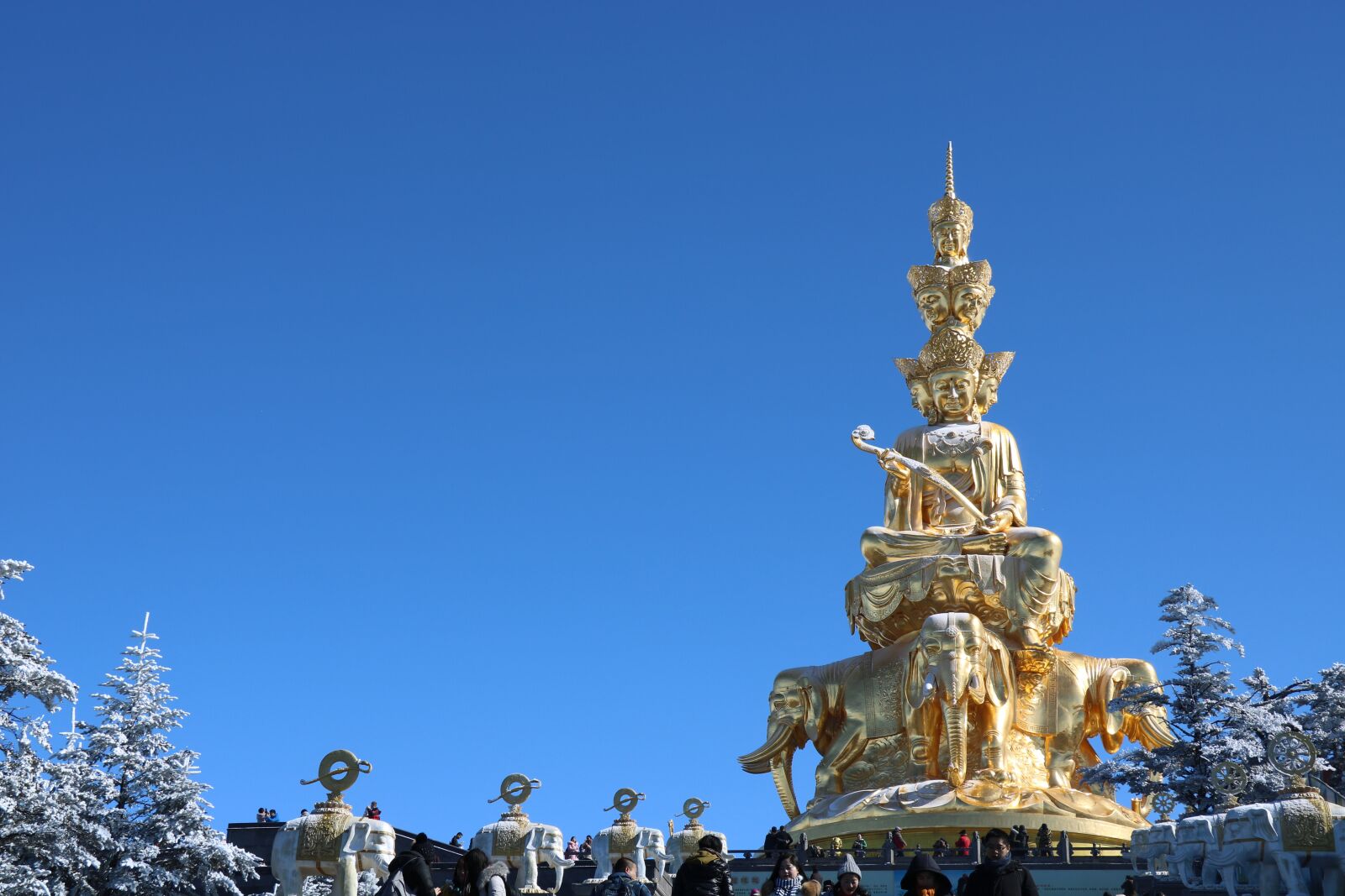 Canon EOS 750D (EOS Rebel T6i / EOS Kiss X8i) sample photo. China, mountain, budda photography