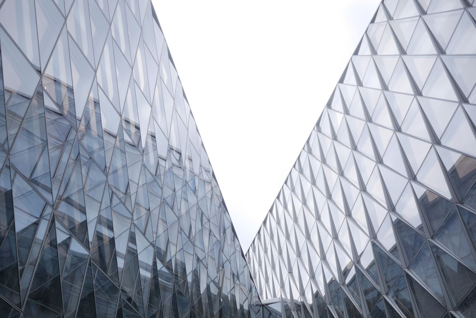 Panasonic Lumix DMC-GX7 sample photo. Architecture, geneva, switzerland photography