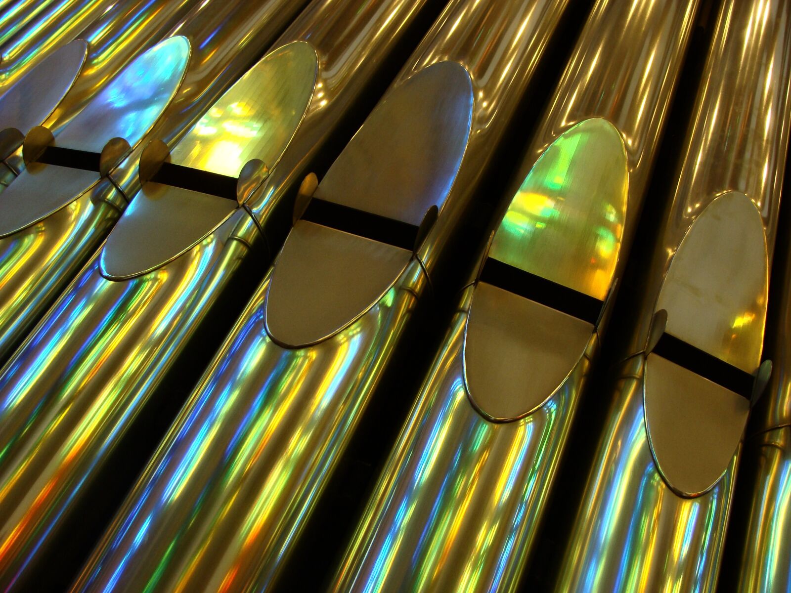 Sony Cyber-shot DSC-H10 sample photo. Pipe organ, music, close-up photography