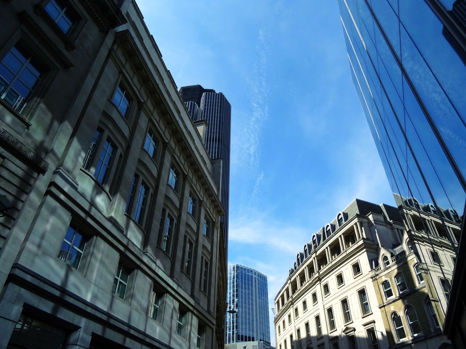 Sony DSC-HX60 sample photo. Architecture, buildings, city, downtown photography