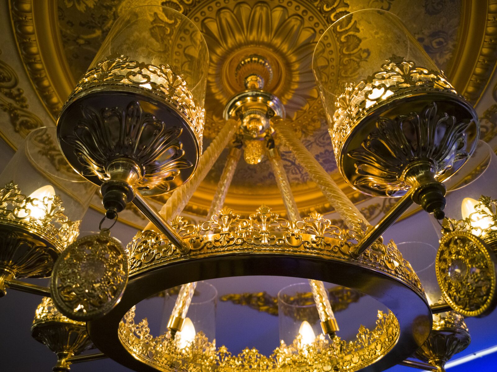 HUAWEI CLT-L09 sample photo. Chandelier, lamp, fancy photography
