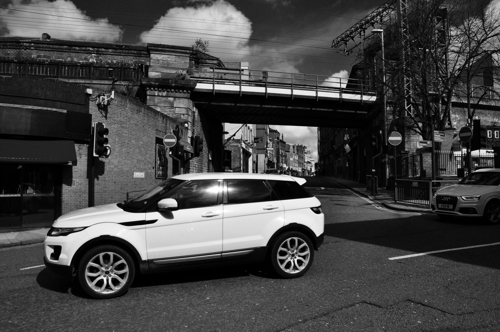 Nikon D5000 sample photo. Leeds, city, cityscape photography