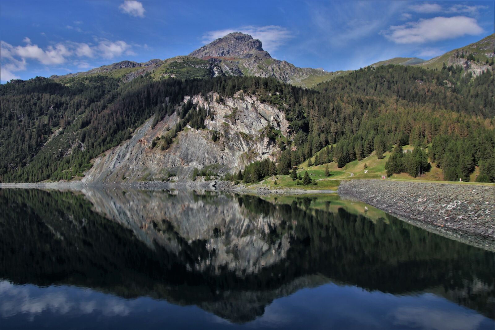 Canon EOS 80D sample photo. The alps, heart, mountains photography