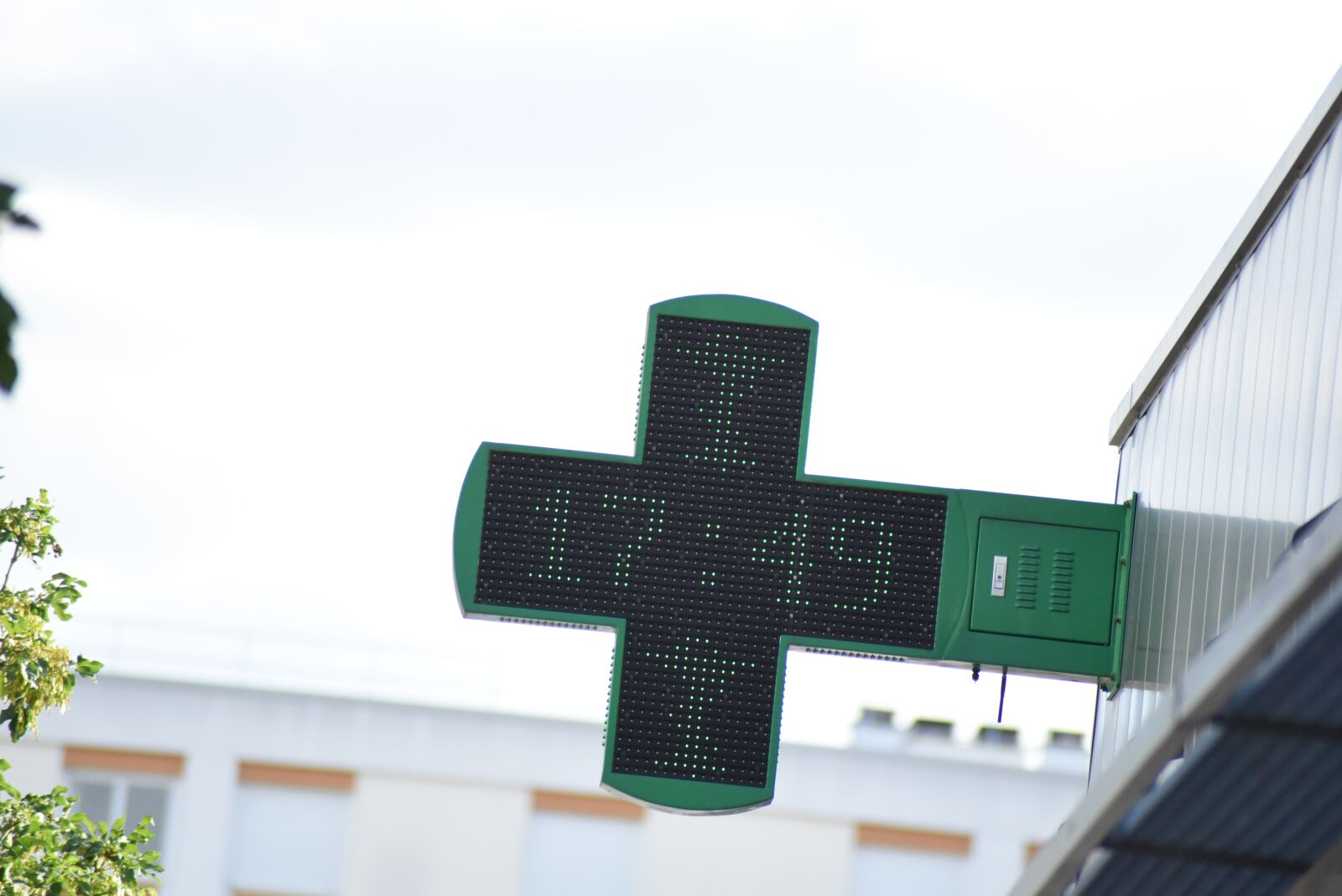 Nikon D750 sample photo. Pharmacy, rosary, angers photography