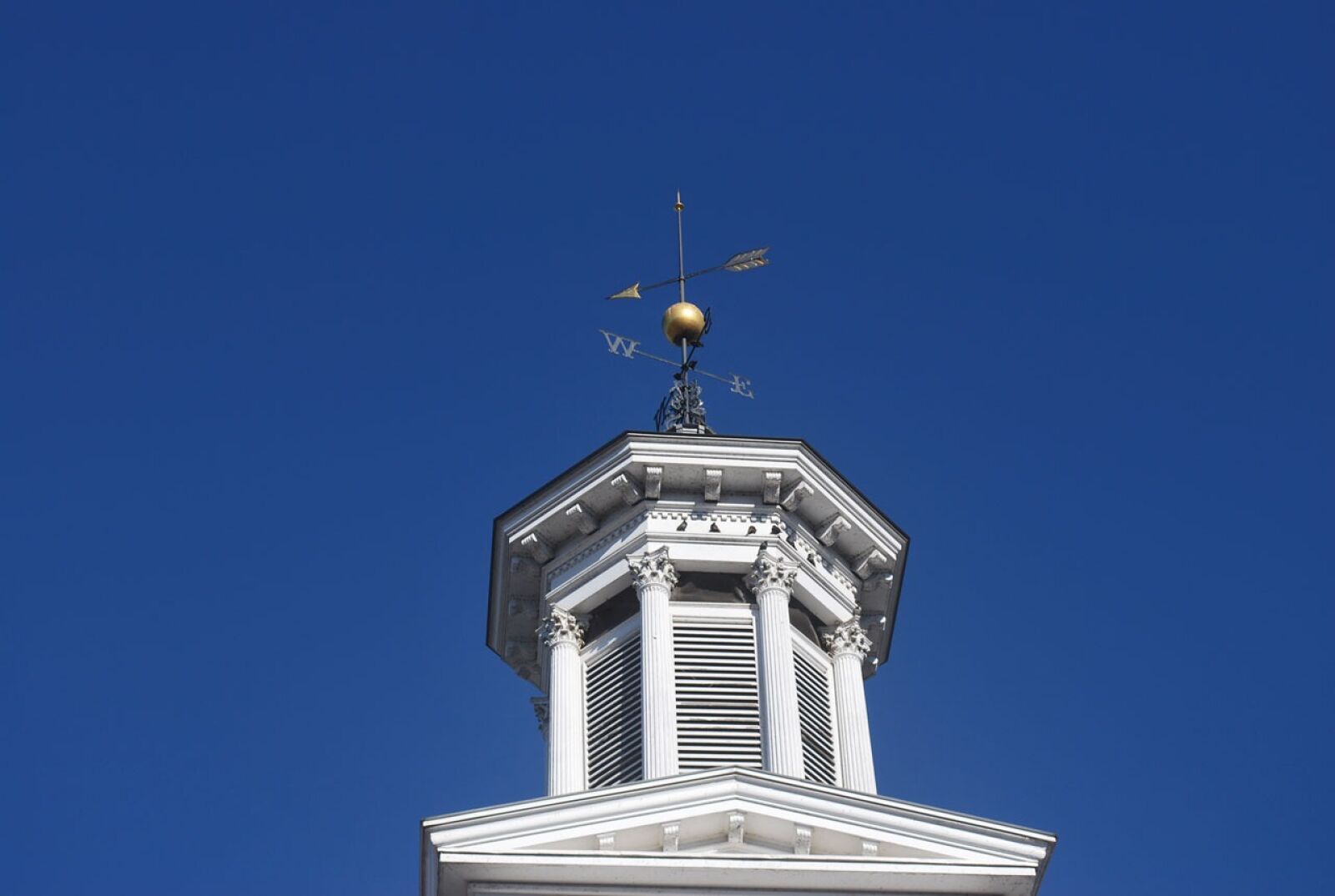 Nikon D60 sample photo. Sky, arrow, wind vane photography