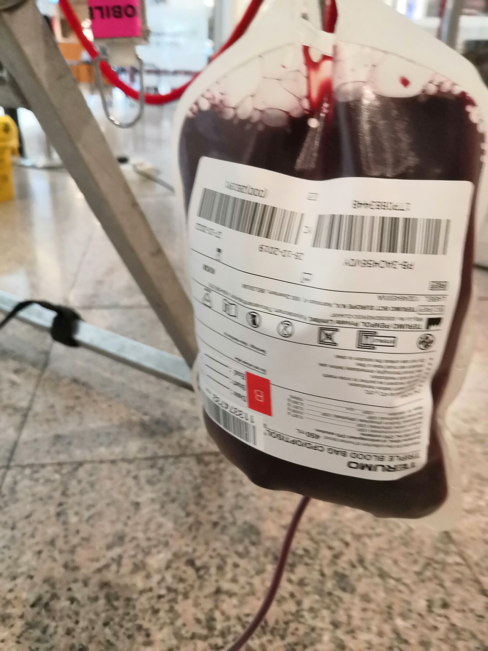 HUAWEI nova 3 sample photo. Blood donation, blood bag photography