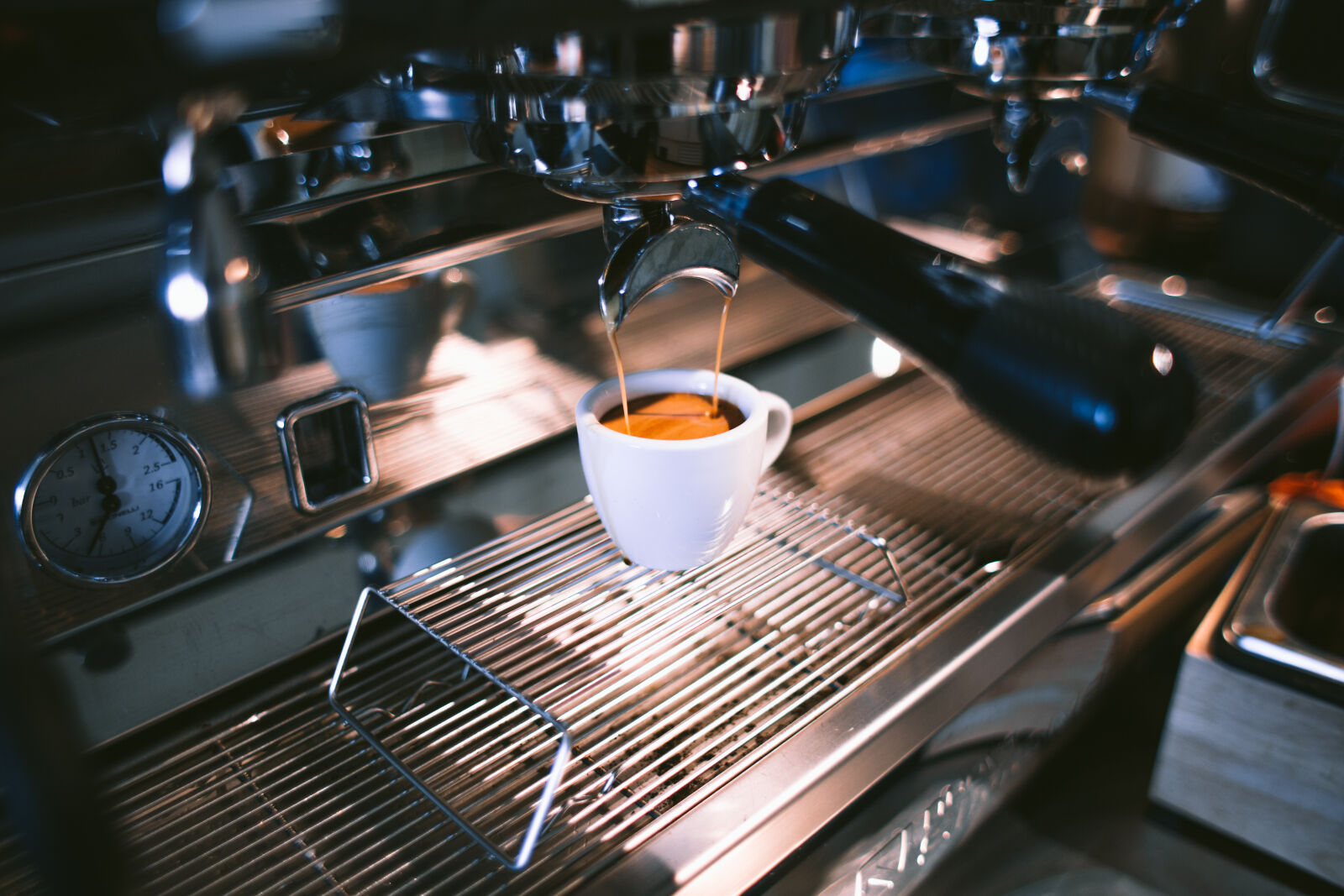 Canon EF 28mm F1.8 USM sample photo. Caffeine, coffee, coffee, machine photography
