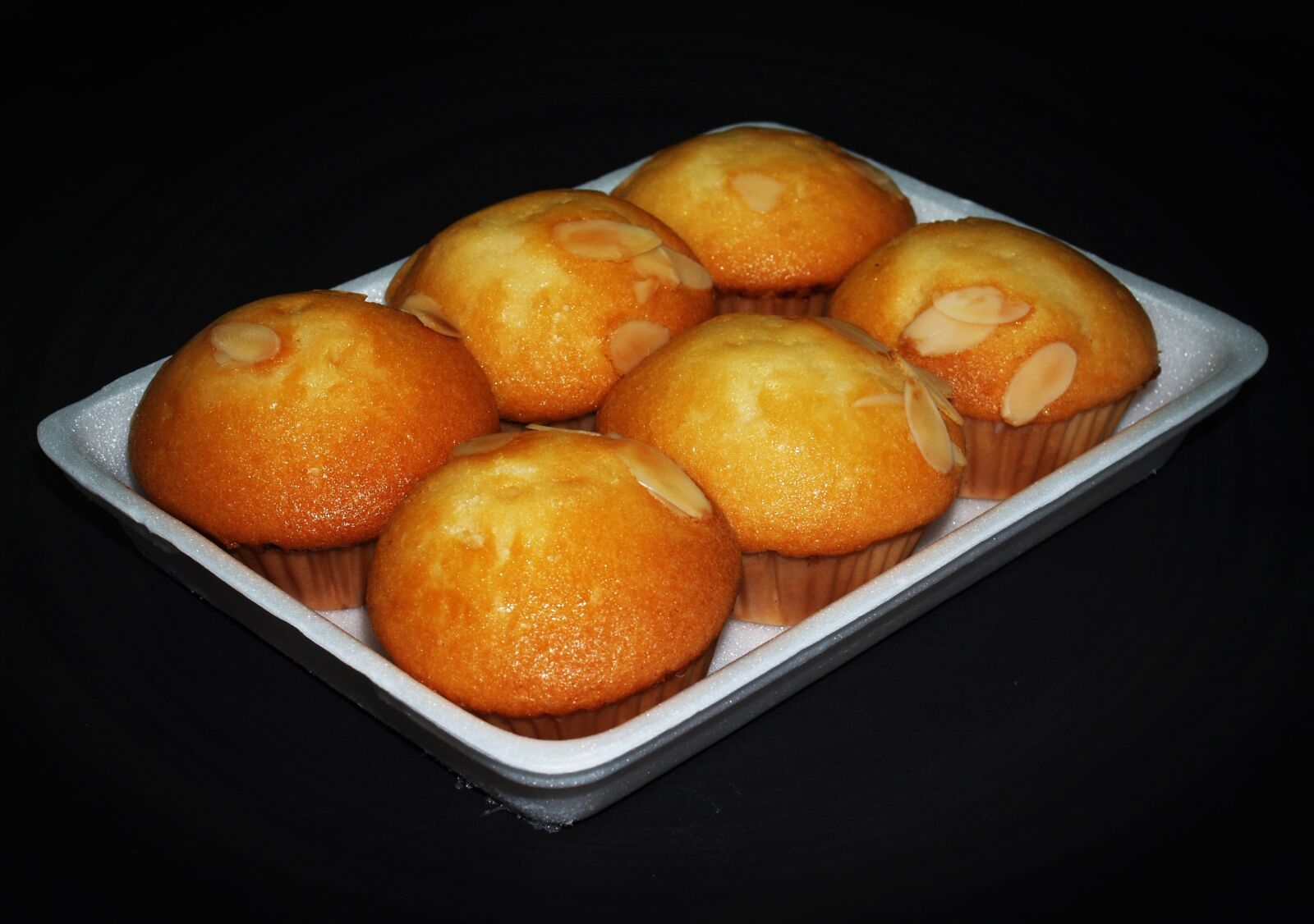 Olympus E-300 (EVOLT E-300) sample photo. Cake, sweet, background photography