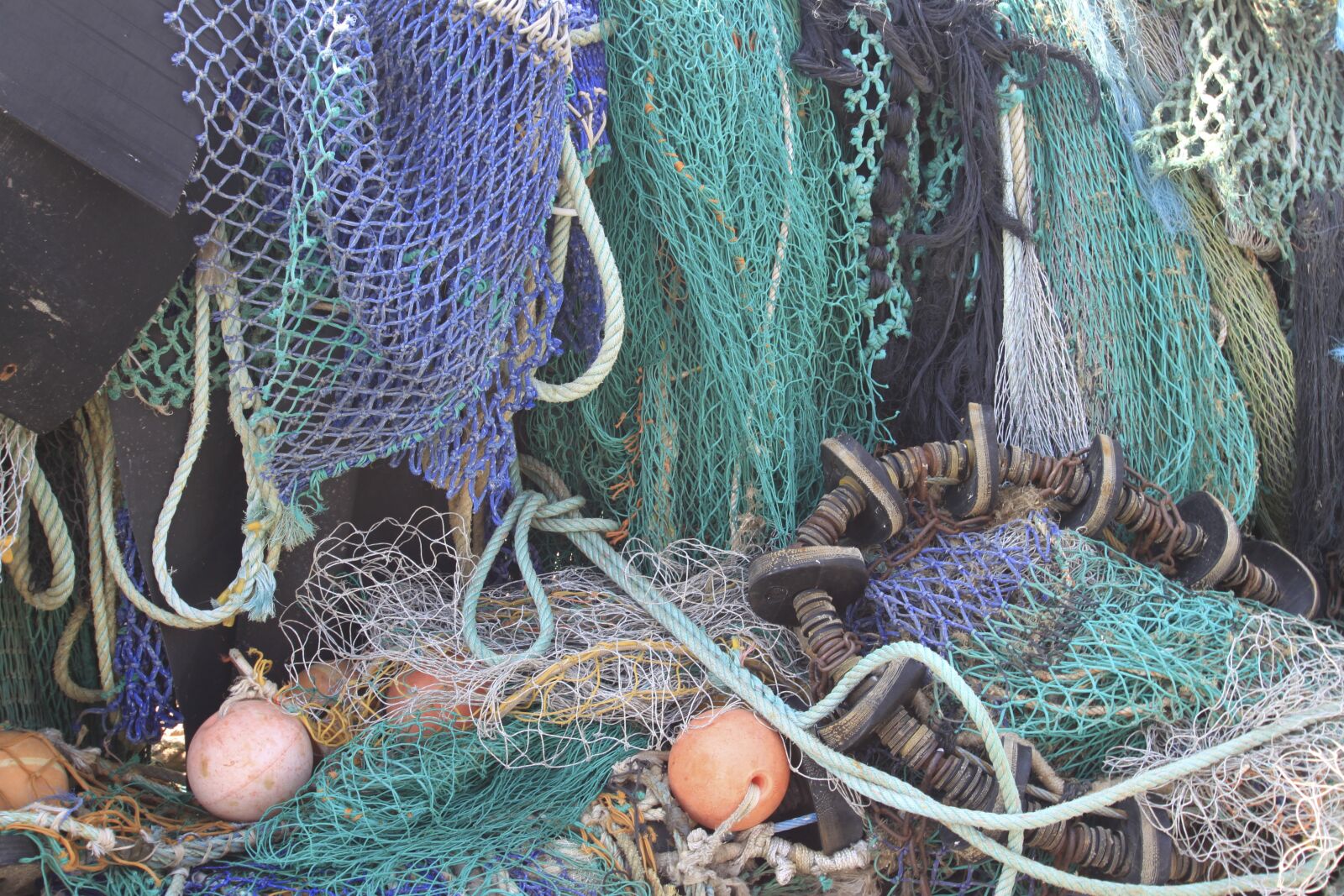 Canon EOS 500D (EOS Rebel T1i / EOS Kiss X3) sample photo. Coast, fishing, sea photography
