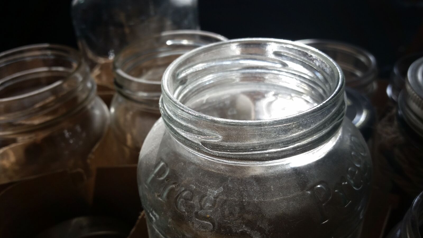 Samsung Galaxy S5 sample photo. Jar, glass, light photography