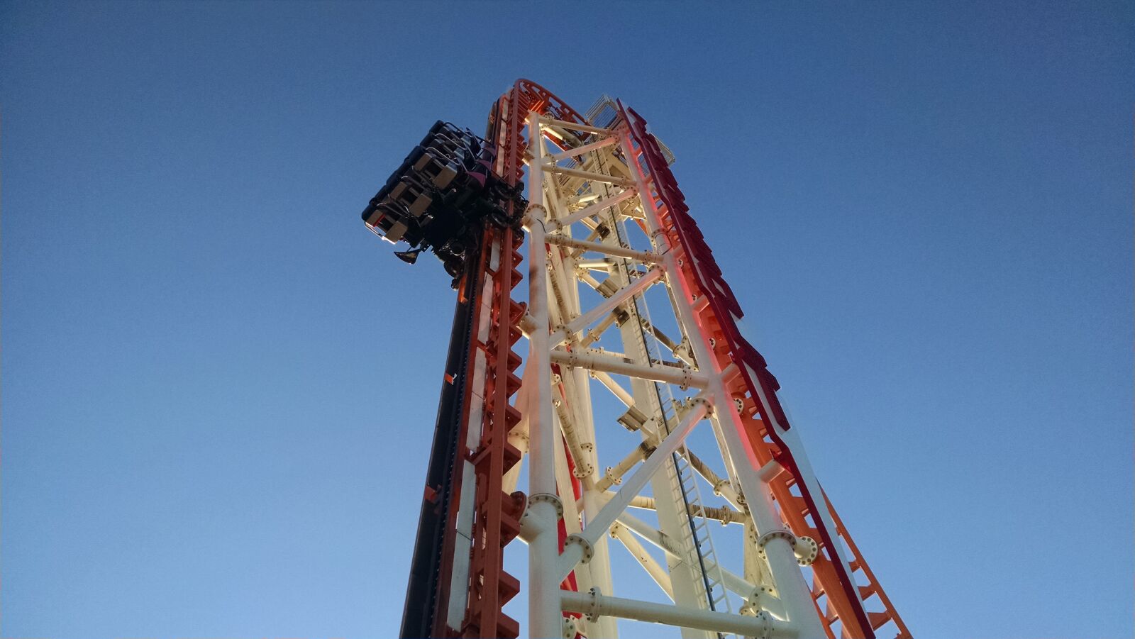 Motorola XT1080 sample photo. Ascending, bolt, coney, island photography
