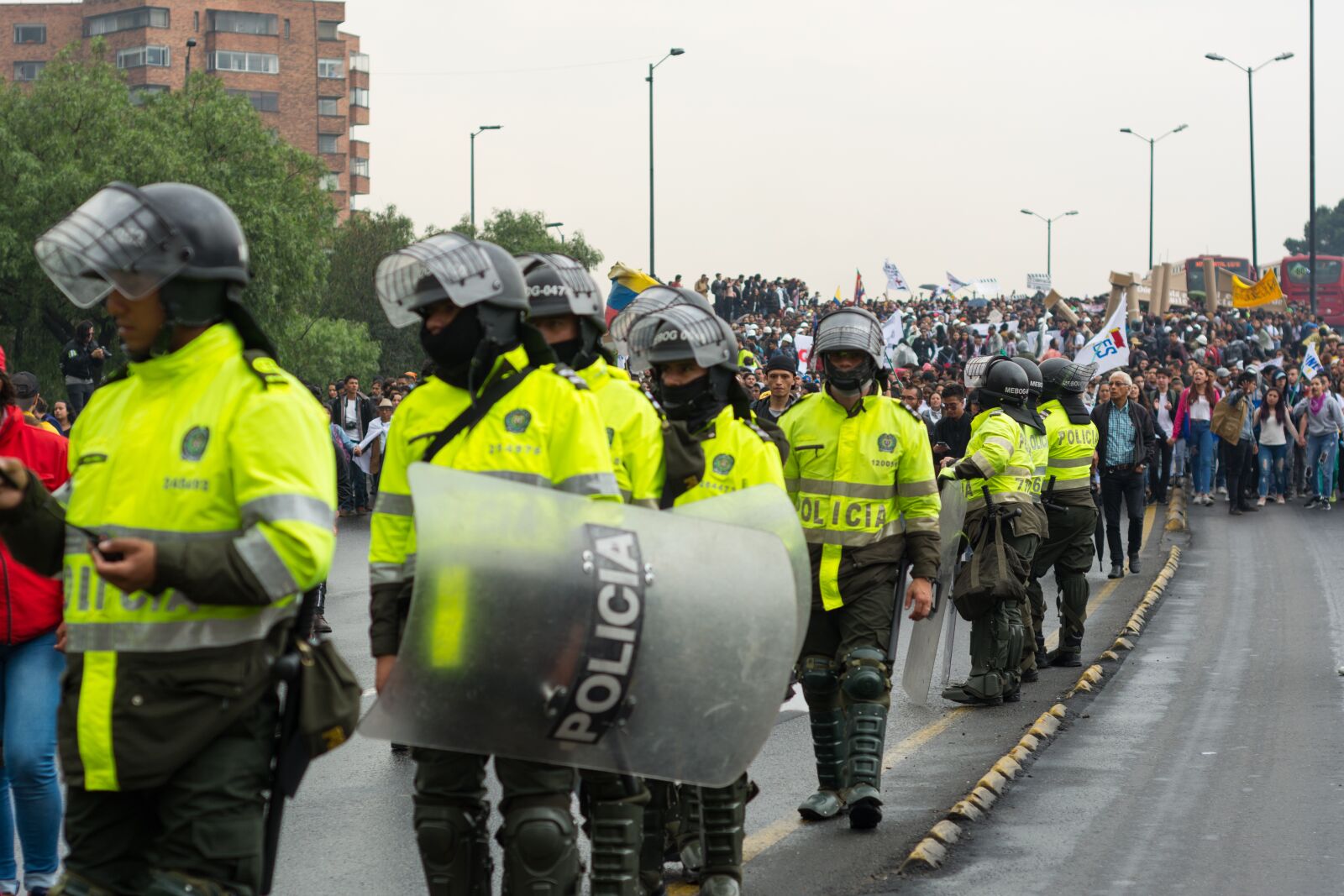 Nikon D7100 sample photo. Police, colombia, protest photography