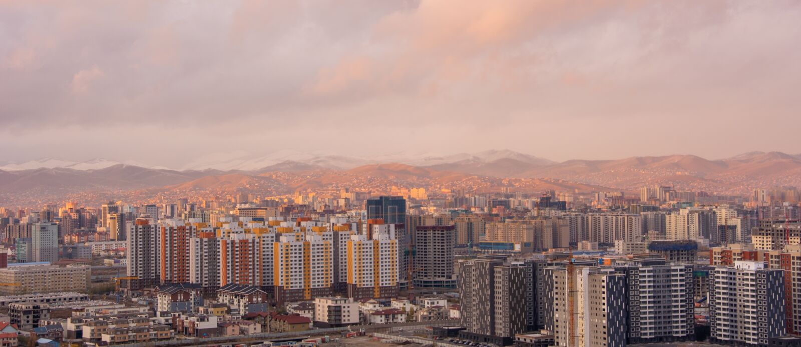 Nikon D5200 sample photo. Cityscape, mountain, snow photography