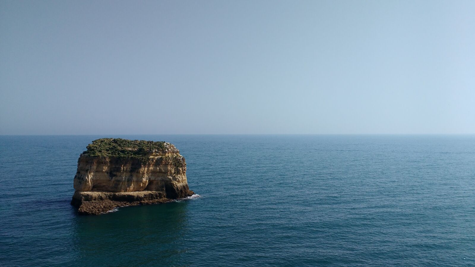 Motorola MotoG3 sample photo. Portugal, algarve, rock photography