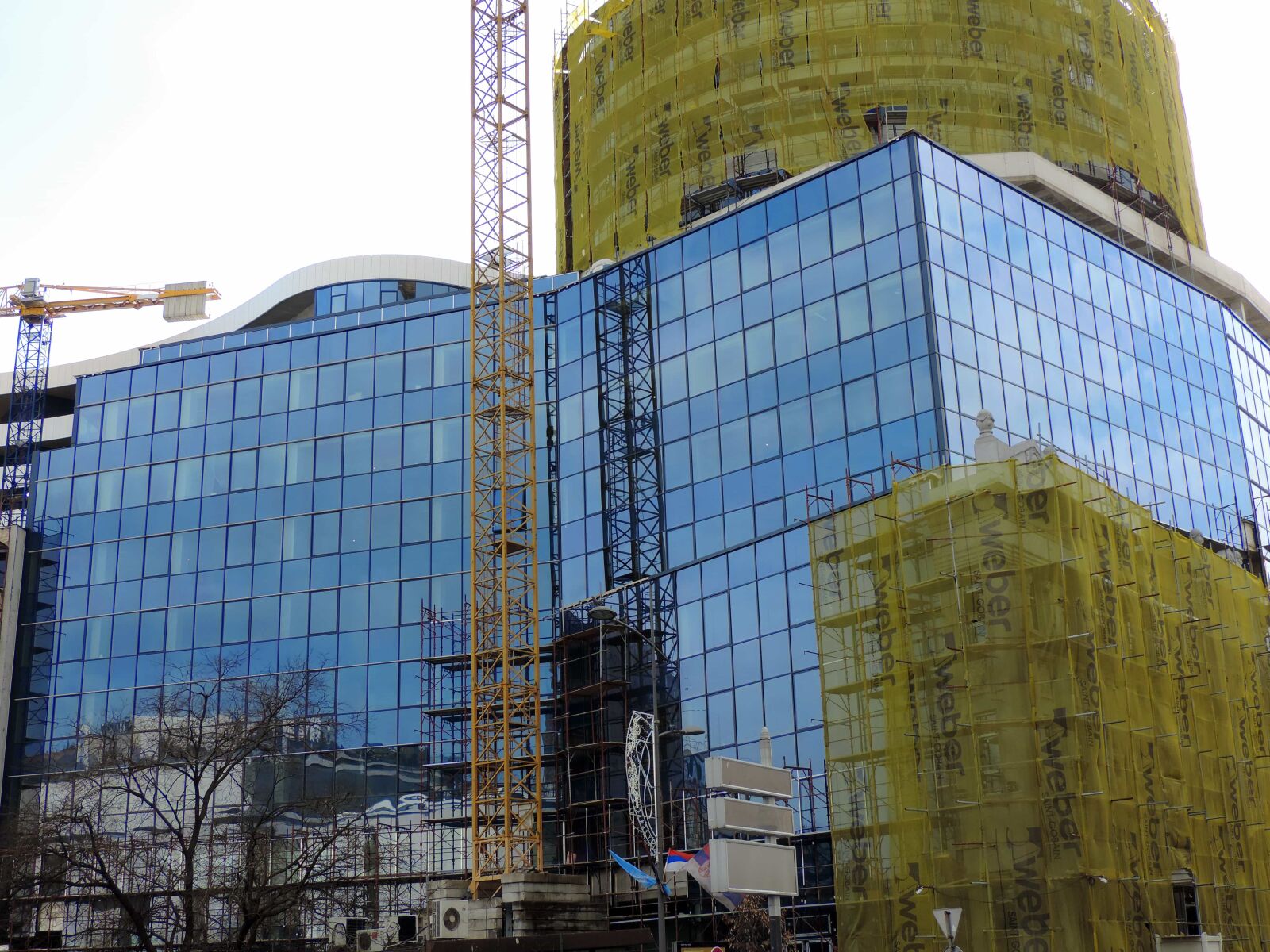 Nikon Coolpix P520 sample photo. Downtown, glass, urban, office photography