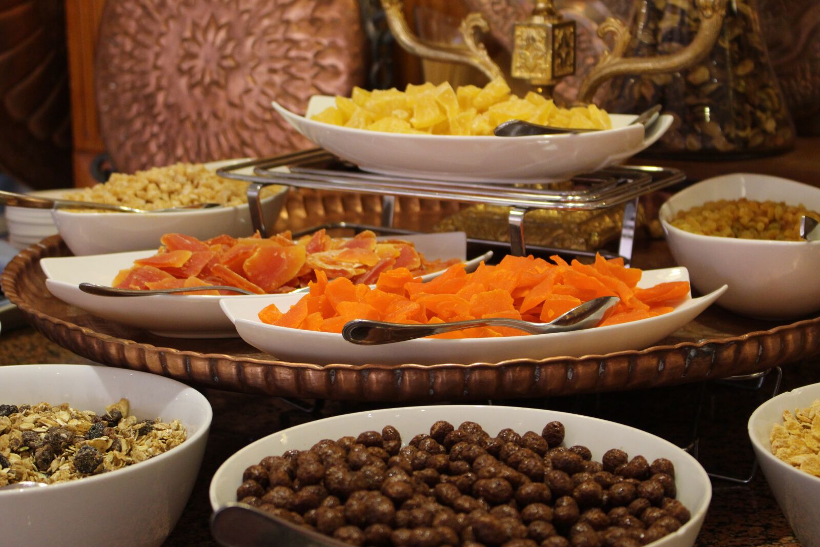 Canon EOS 700D (EOS Rebel T5i / EOS Kiss X7i) sample photo. Dry fruits, buffet, delicious photography