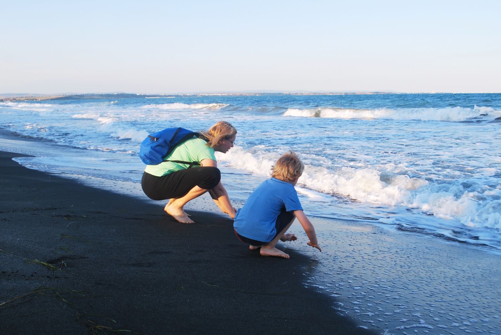 Nikon D60 sample photo. Woman, boy, sea photography