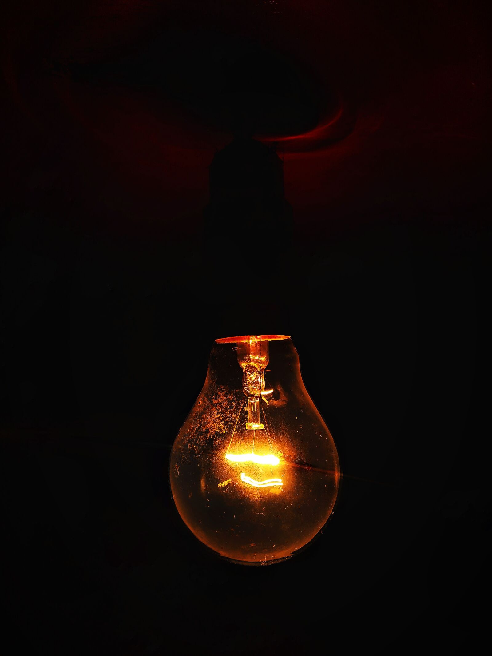 Xiaomi Redmi 5 sample photo. Bulb, night, light photography