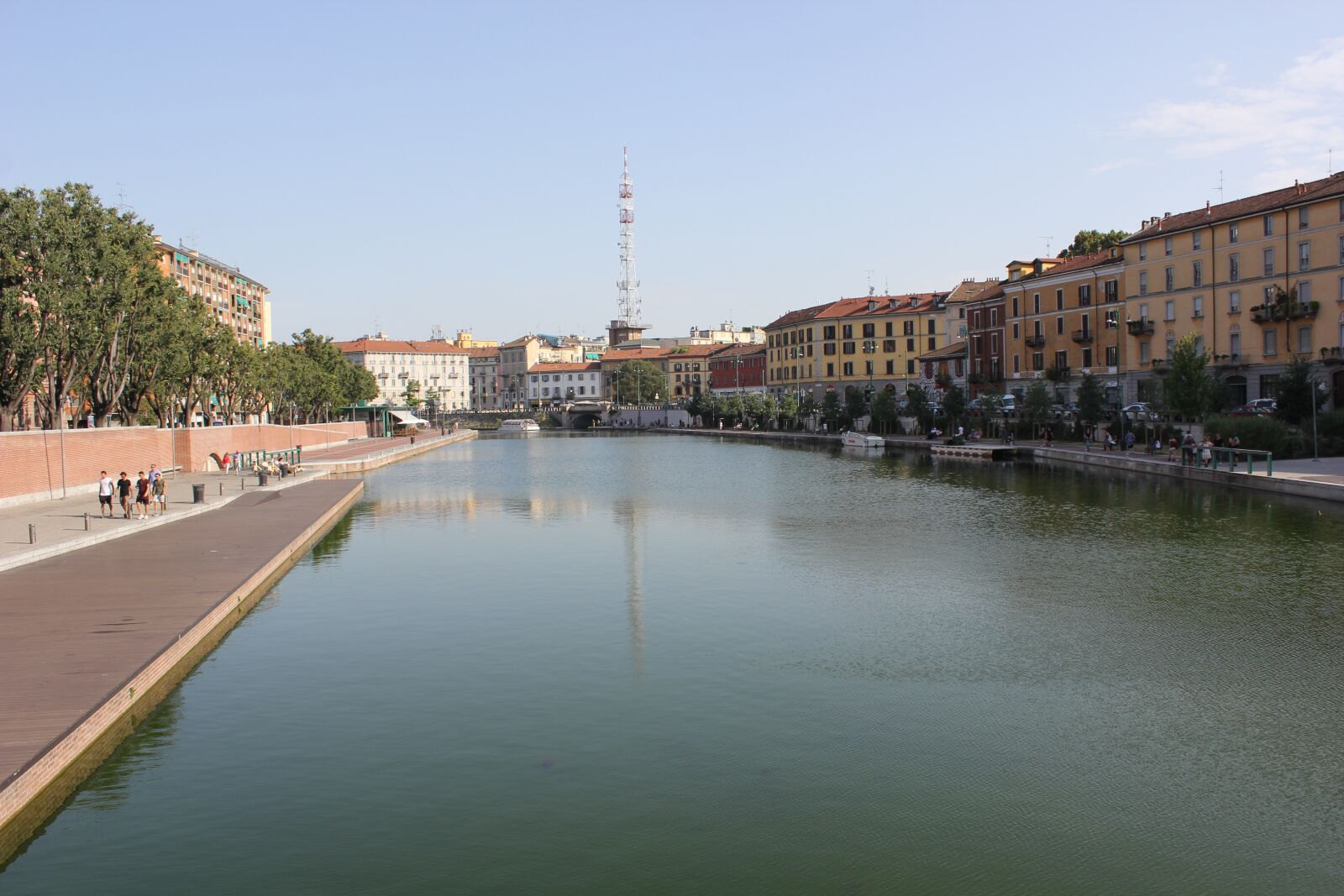 Canon EOS 550D (EOS Rebel T2i / EOS Kiss X4) sample photo. Boathouse, navigli, milan photography