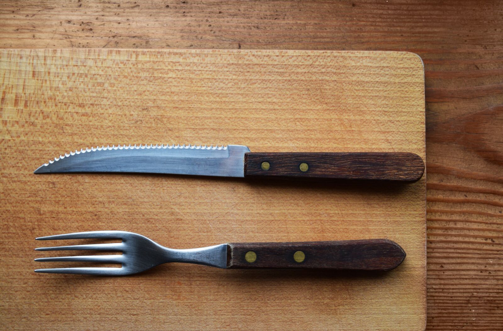 Nikon D3300 sample photo. Knife and fork, cutting photography