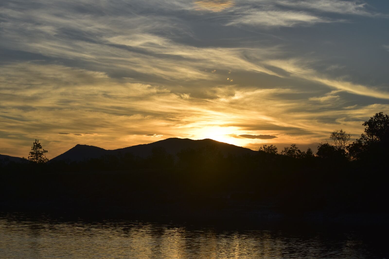 Nikon D5600 sample photo. Sunset, water, river photography