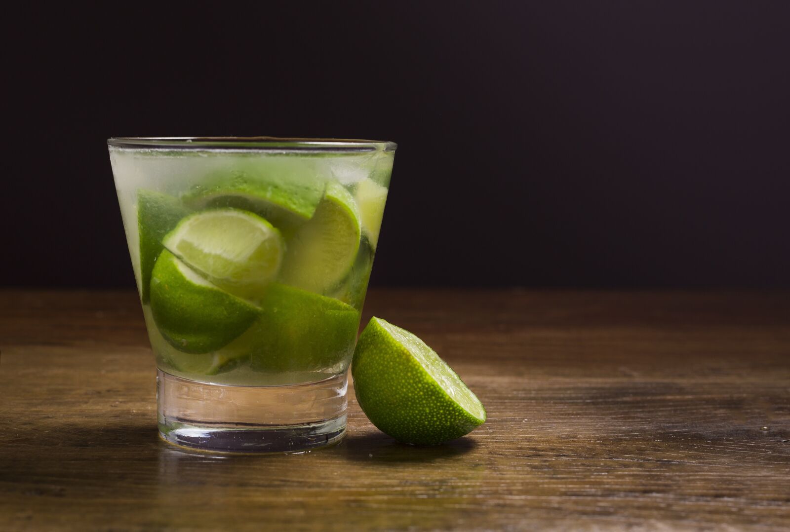 Canon EF 50mm F1.4 USM sample photo. Caipirinha, drink, brazilian drink photography