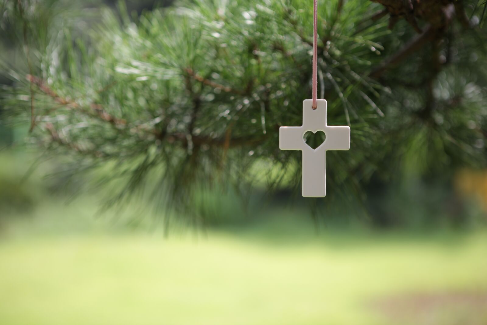 Canon EOS 5D Mark II sample photo. Cross, hart, christian photography