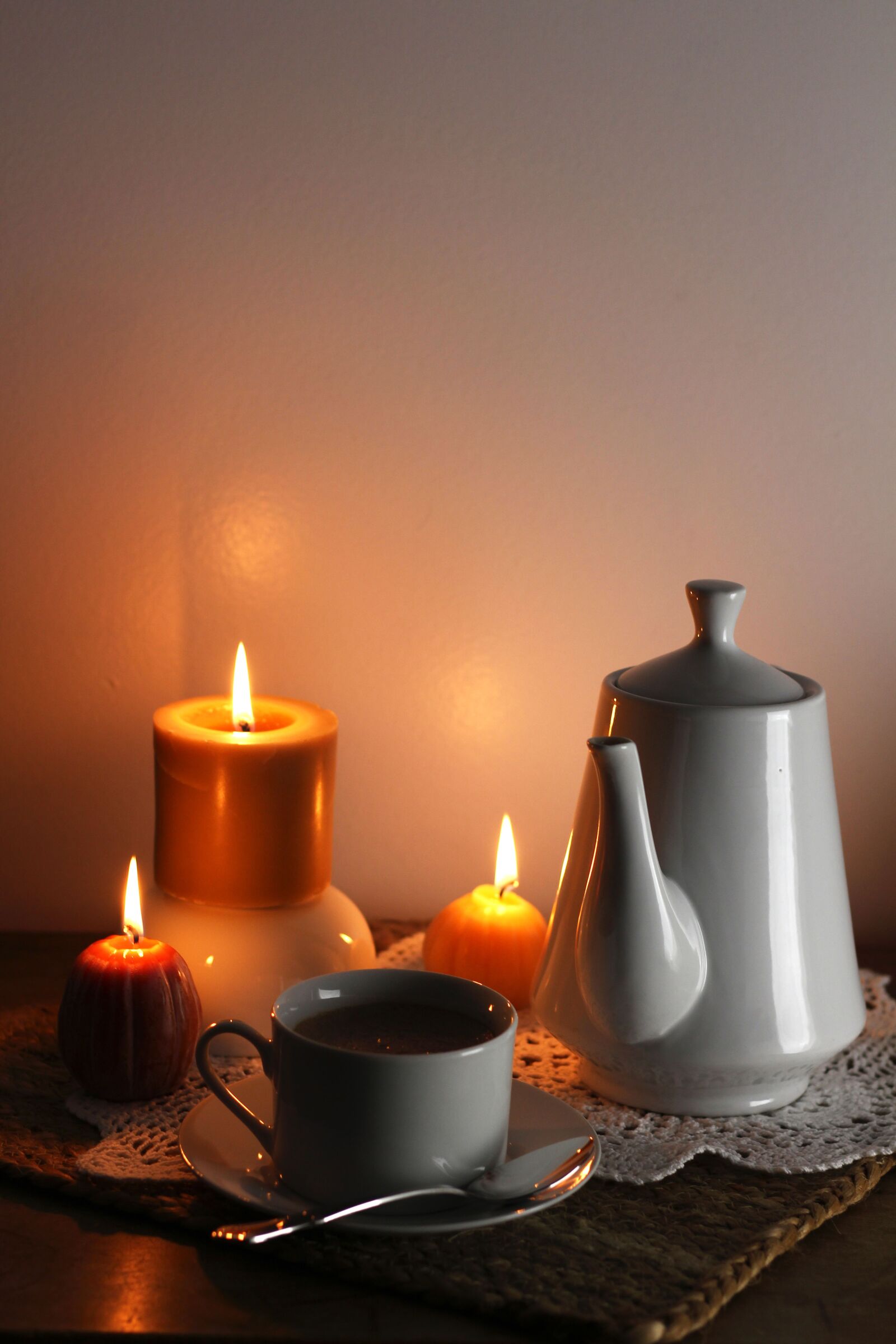 Canon EOS 700D (EOS Rebel T5i / EOS Kiss X7i) sample photo. Candles, tea, coffee photography