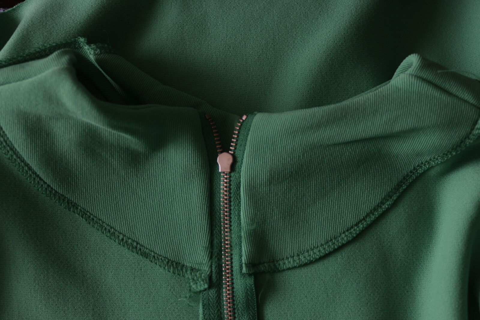 Canon EOS 650D (EOS Rebel T4i / EOS Kiss X6i) sample photo. Green, texture, fashion photography