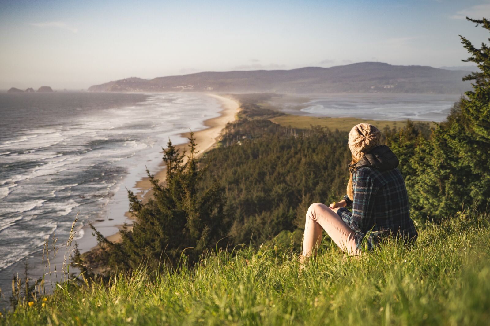 Sony a7 + Sony FE 24-240mm F3.5-6.3 OSS sample photo. Beach, coast, grass photography