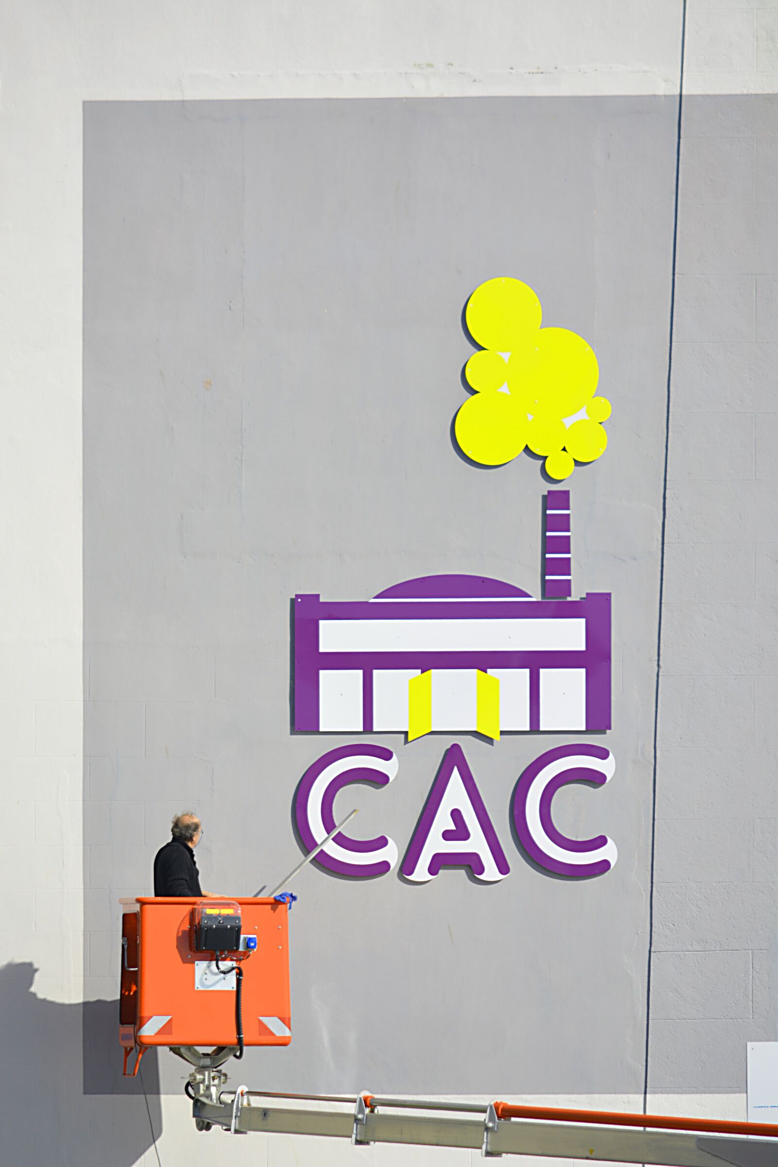 Nikon D5200 sample photo. Facade, worker, nacelle photography