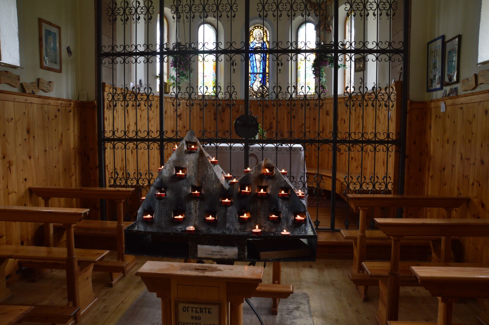 Nikon D3200 sample photo. Candles, church, religion photography