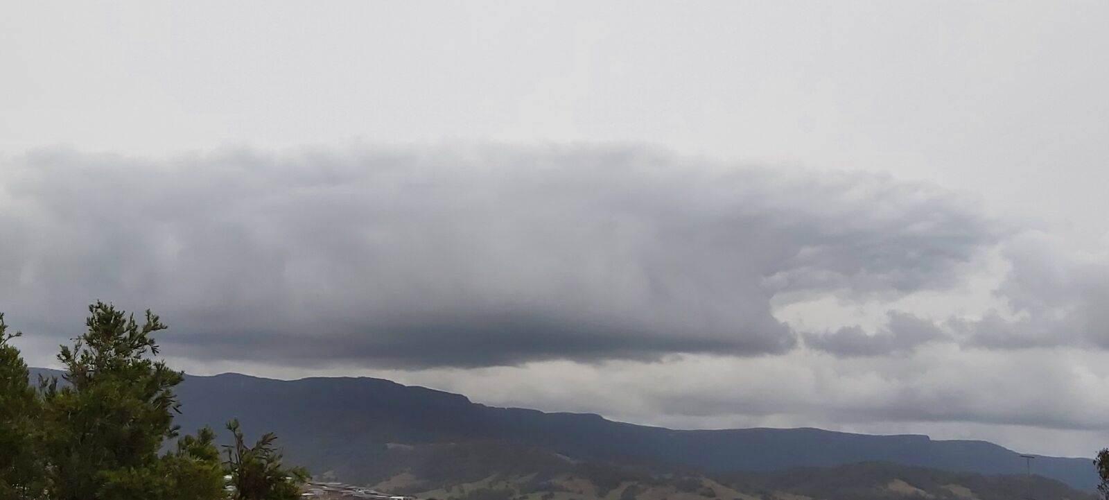 Samsung Galaxy A70 sample photo. Shelf cloud, cloud, meteorology photography