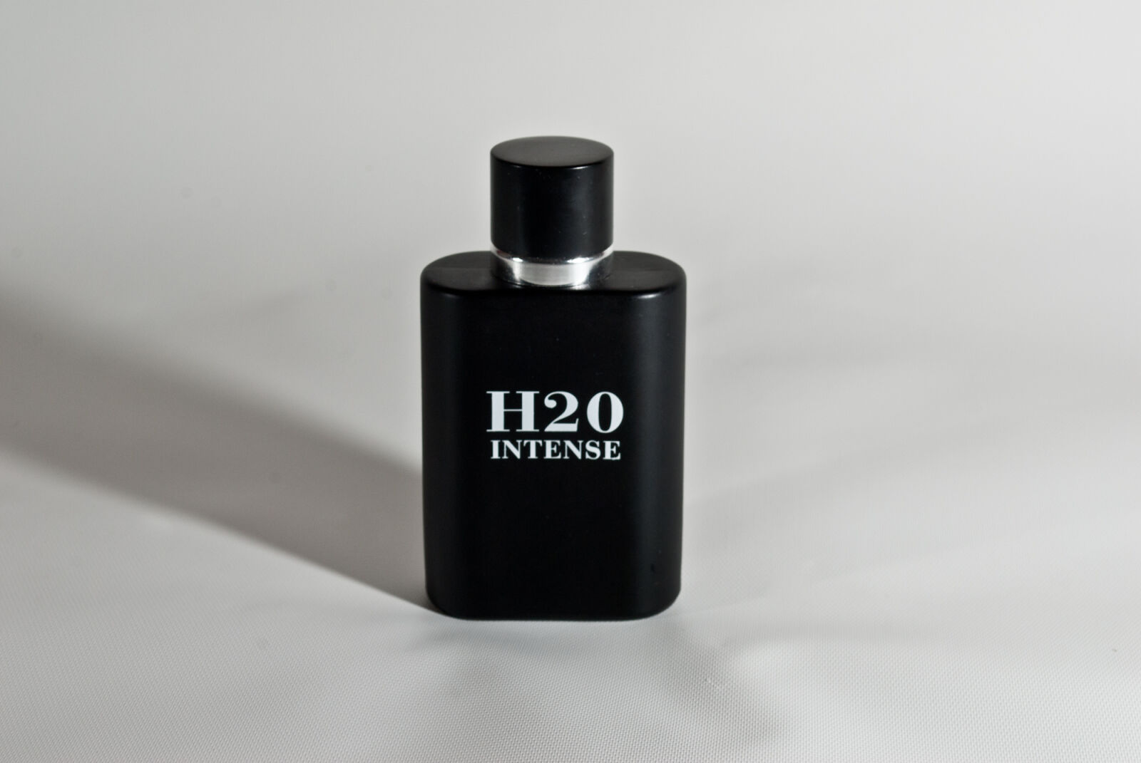 Nikon D200 sample photo. Perfume photography
