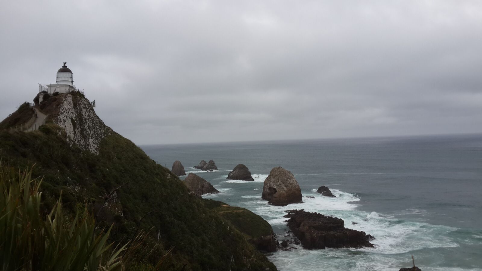 Samsung Galaxy S4 sample photo. New zealand, sea, lighthouse photography