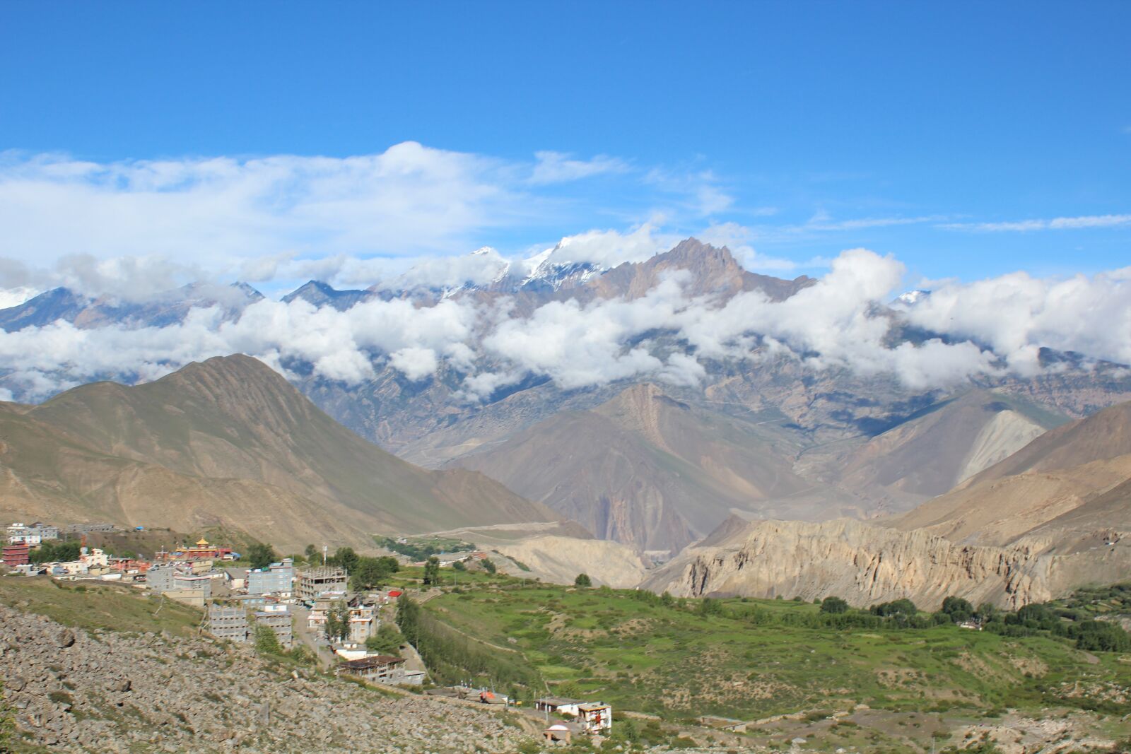 Canon EOS 600D (Rebel EOS T3i / EOS Kiss X5) + Canon EF-S 18-55mm F3.5-5.6 IS II sample photo. Muktinath, valley, himalaya photography