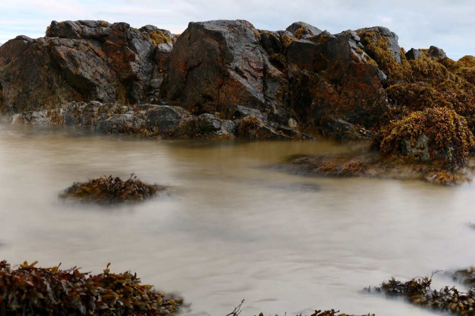 Canon EOS 750D (EOS Rebel T6i / EOS Kiss X8i) sample photo. Sea, ireland, stones photography