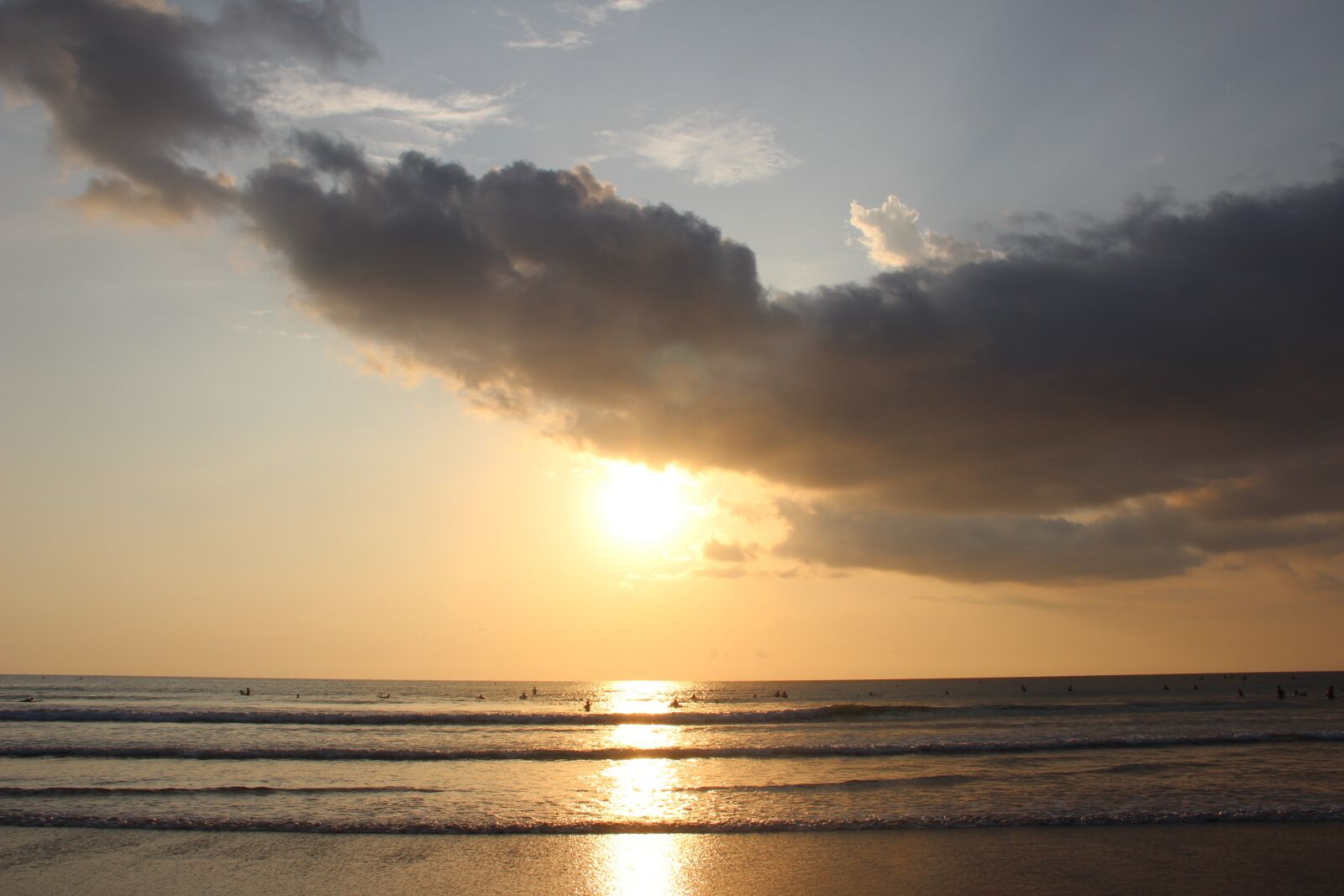 Canon EF-S 18-135mm F3.5-5.6 IS sample photo. Sunset, clouds, sun photography