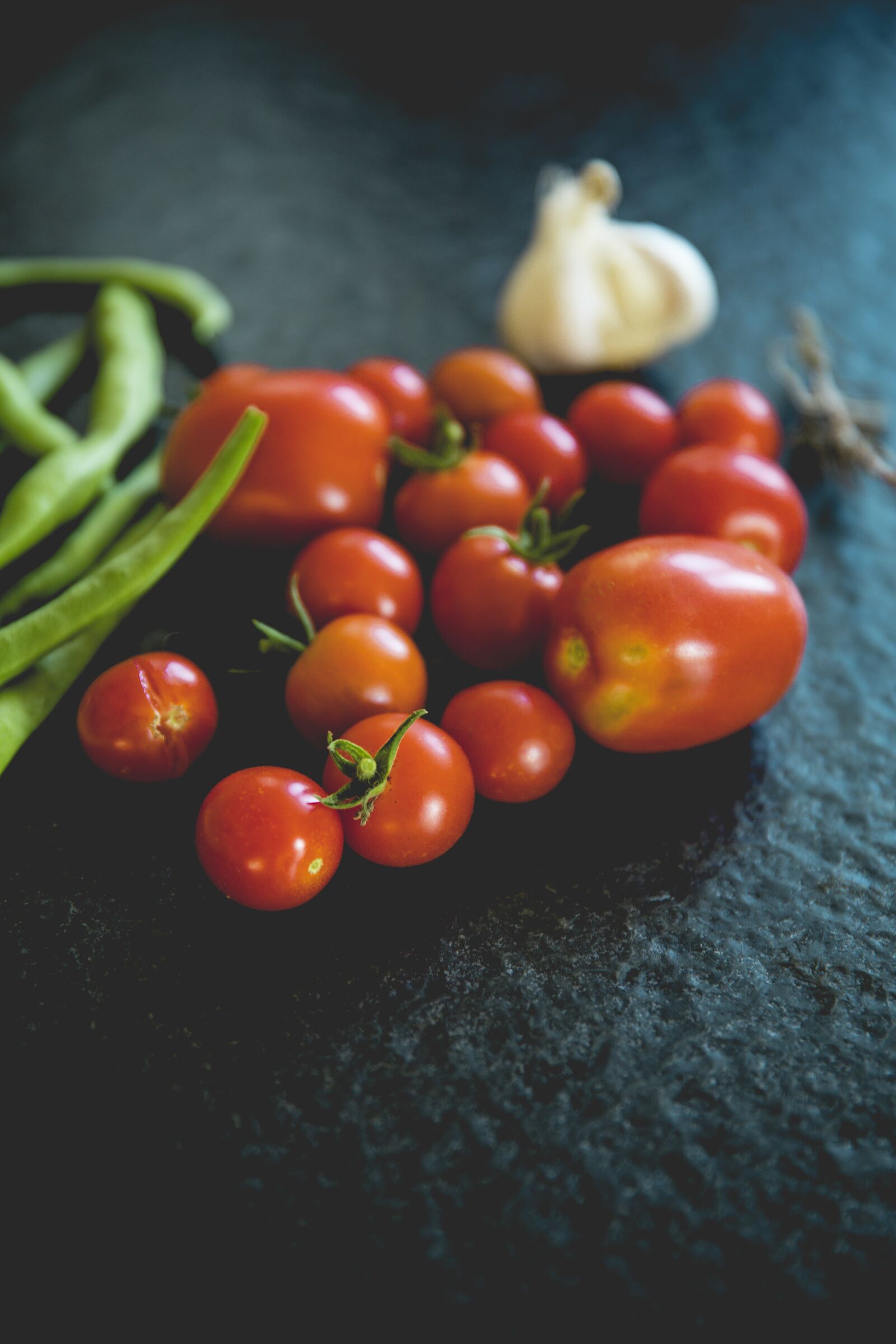 Canon EF 24-70mm F2.8L II USM sample photo. Tomatoes, vegetables, datailaufnahme photography