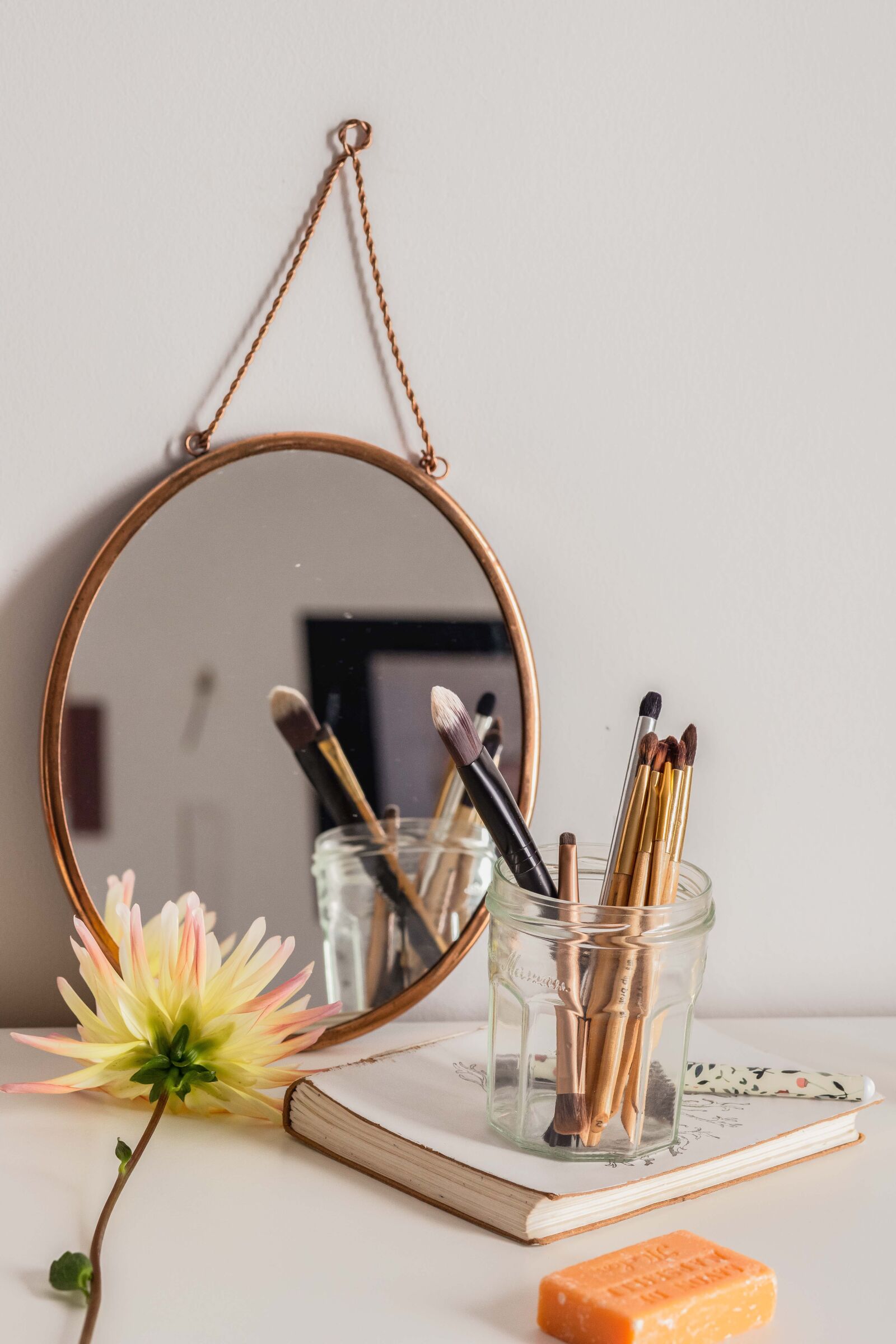 Canon EF 85mm F1.8 USM sample photo. Vintage, still life, self-care photography