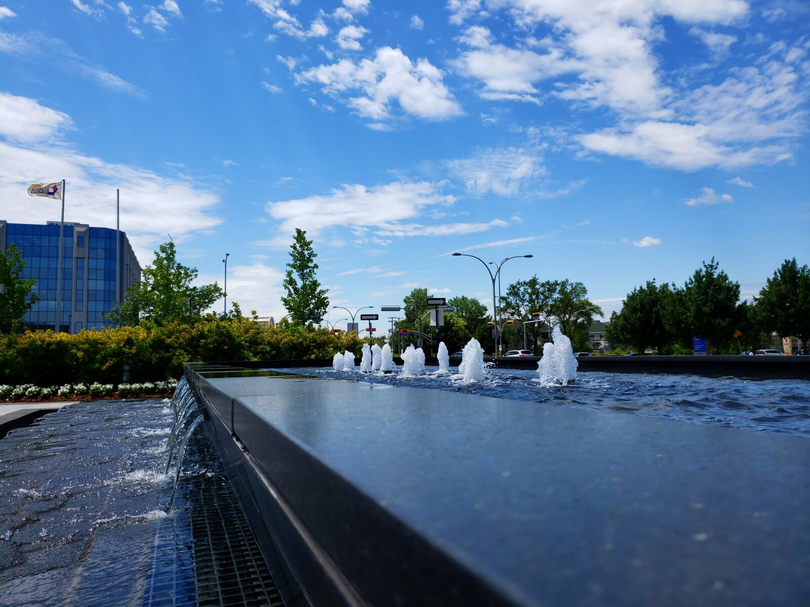 Samsung Galaxy S9+ sample photo. Water, fountain, sky photography