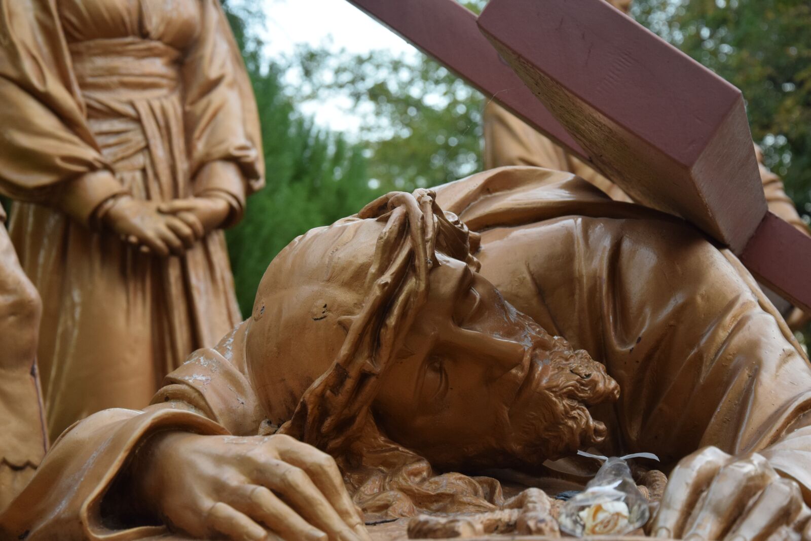 Nikon D3300 sample photo. Statue, fall, jesus photography