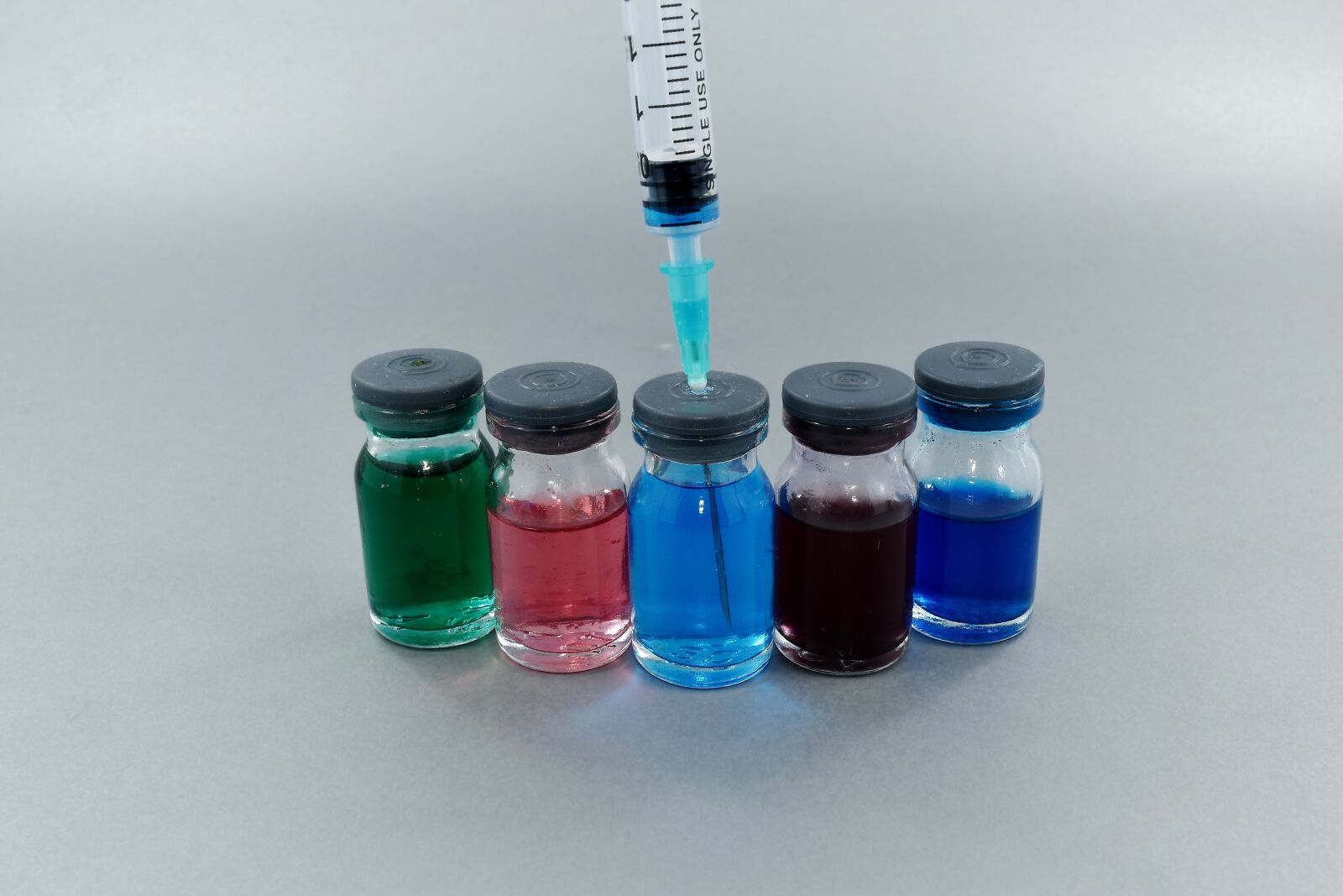 Nikon D5500 sample photo. Cure, painkiller, relief, syringe photography