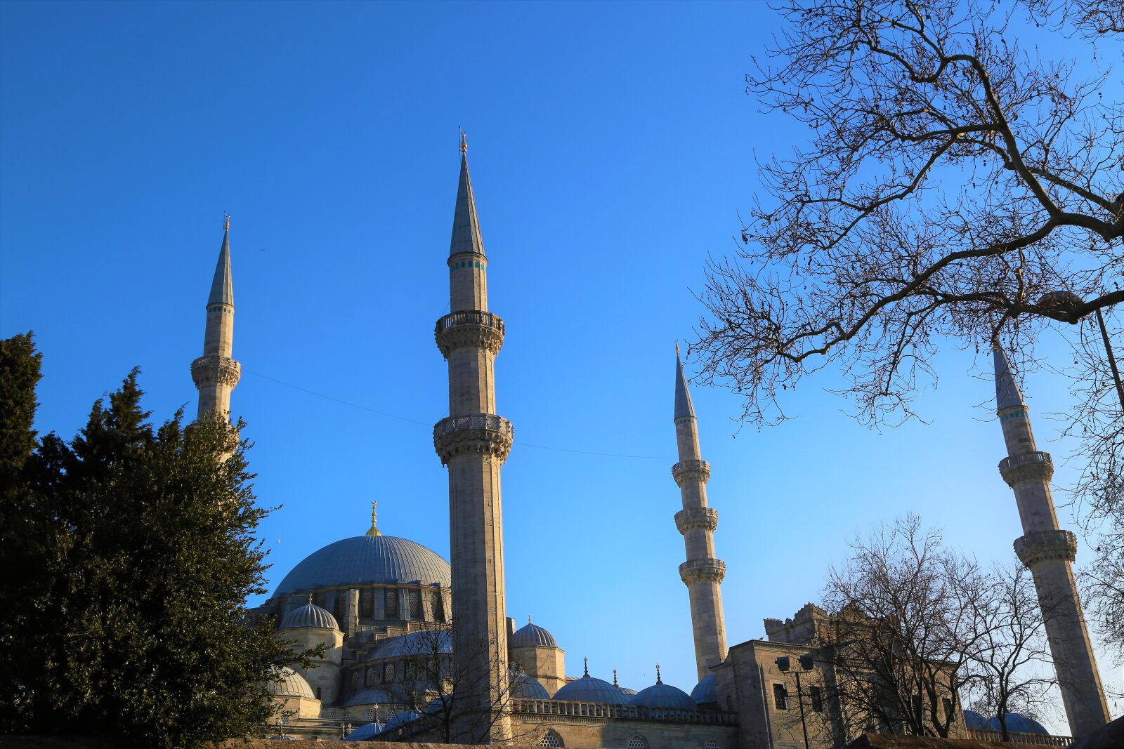 Canon EF 24-105mm F4L IS USM sample photo. Cami, architecture, building photography