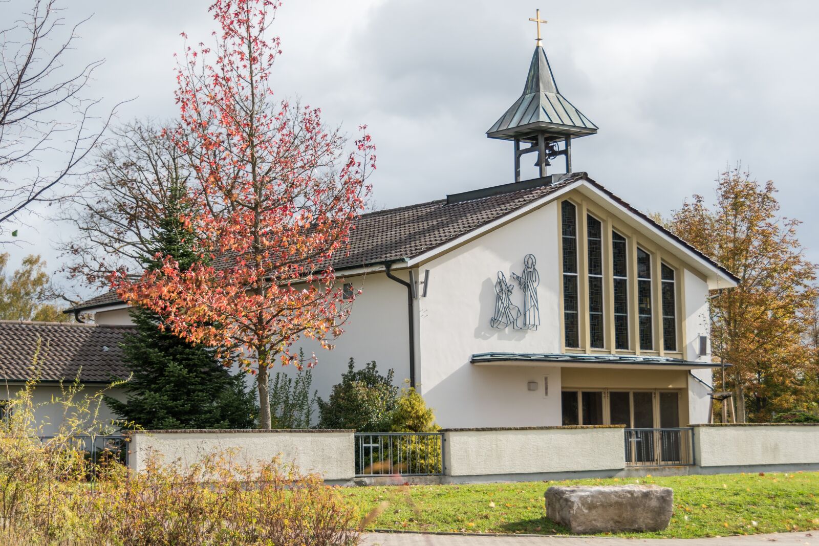 Nikon D5500 sample photo. Cemetery chapel, cemetery, chapel photography