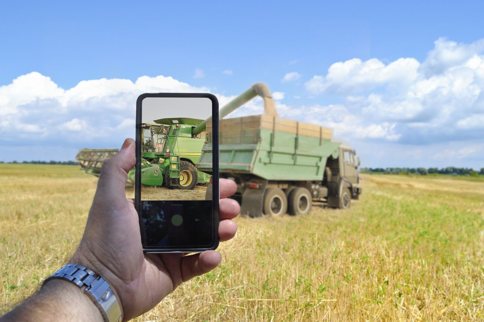 Nikon D3100 sample photo. Harvest, ukraine, field photography