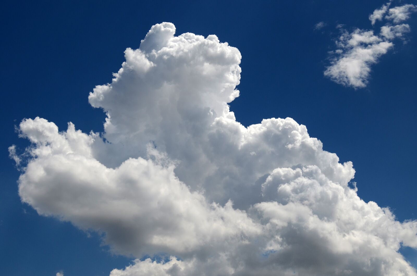 Nikon D5100 sample photo. Cloud, sky, blue photography