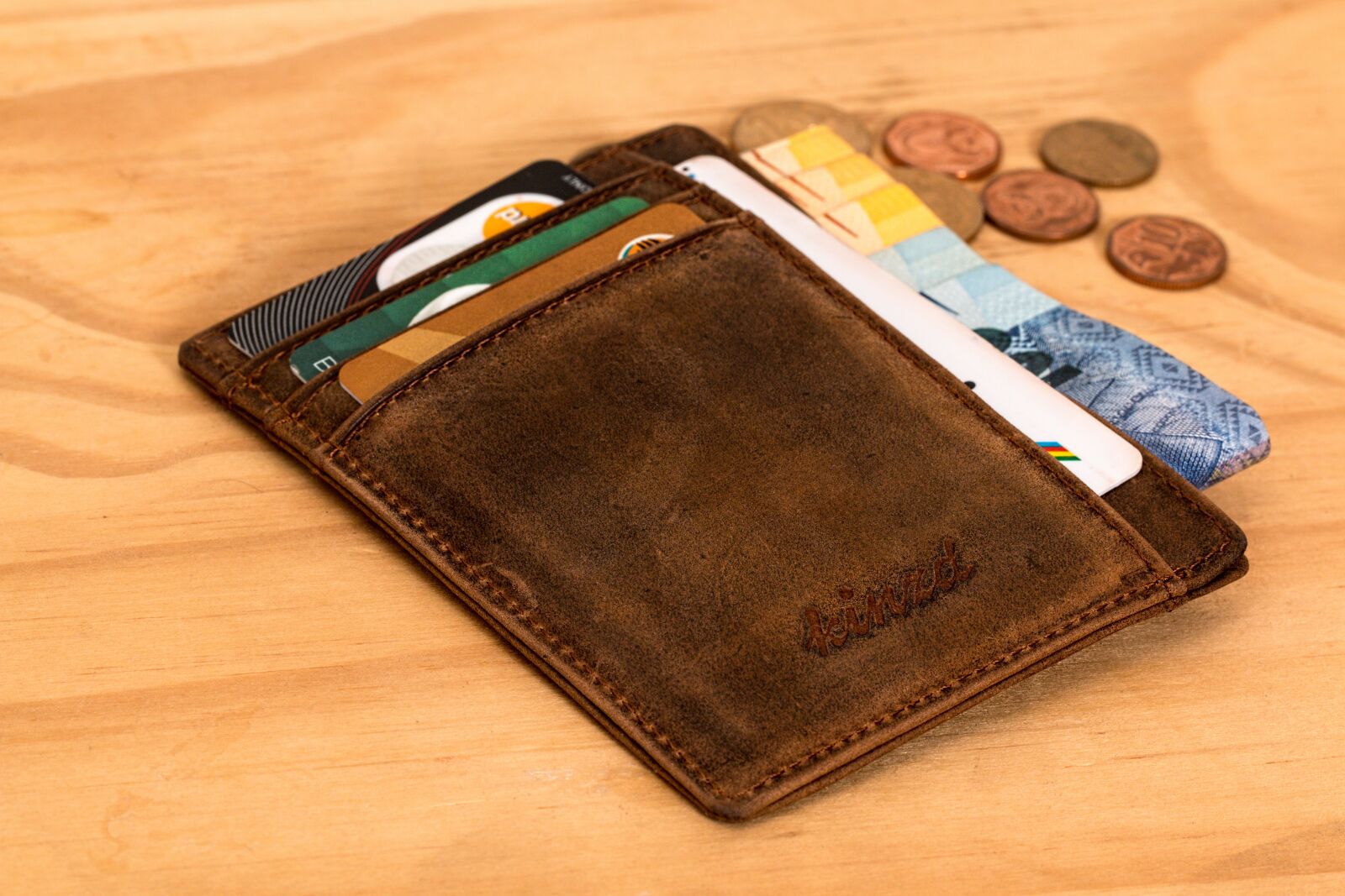 Canon EF 100mm F2.8L Macro IS USM sample photo. Wallet, credit card, cash photography