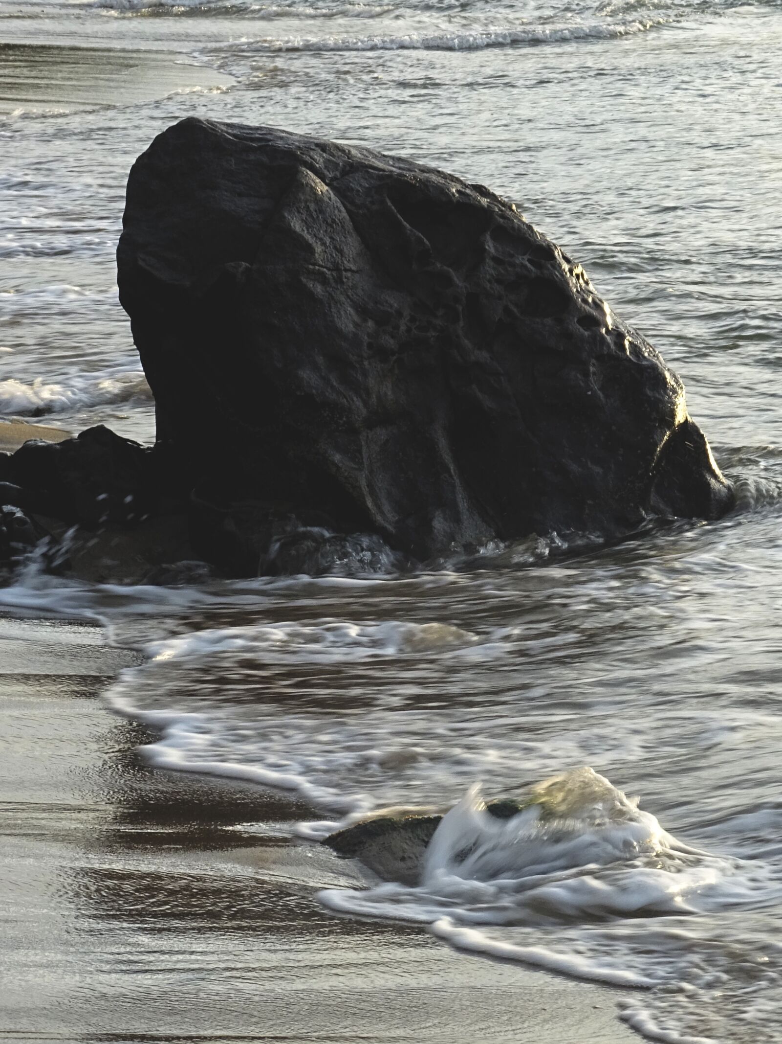 Sony DSC-HX60 sample photo. Stone, rock, sea photography