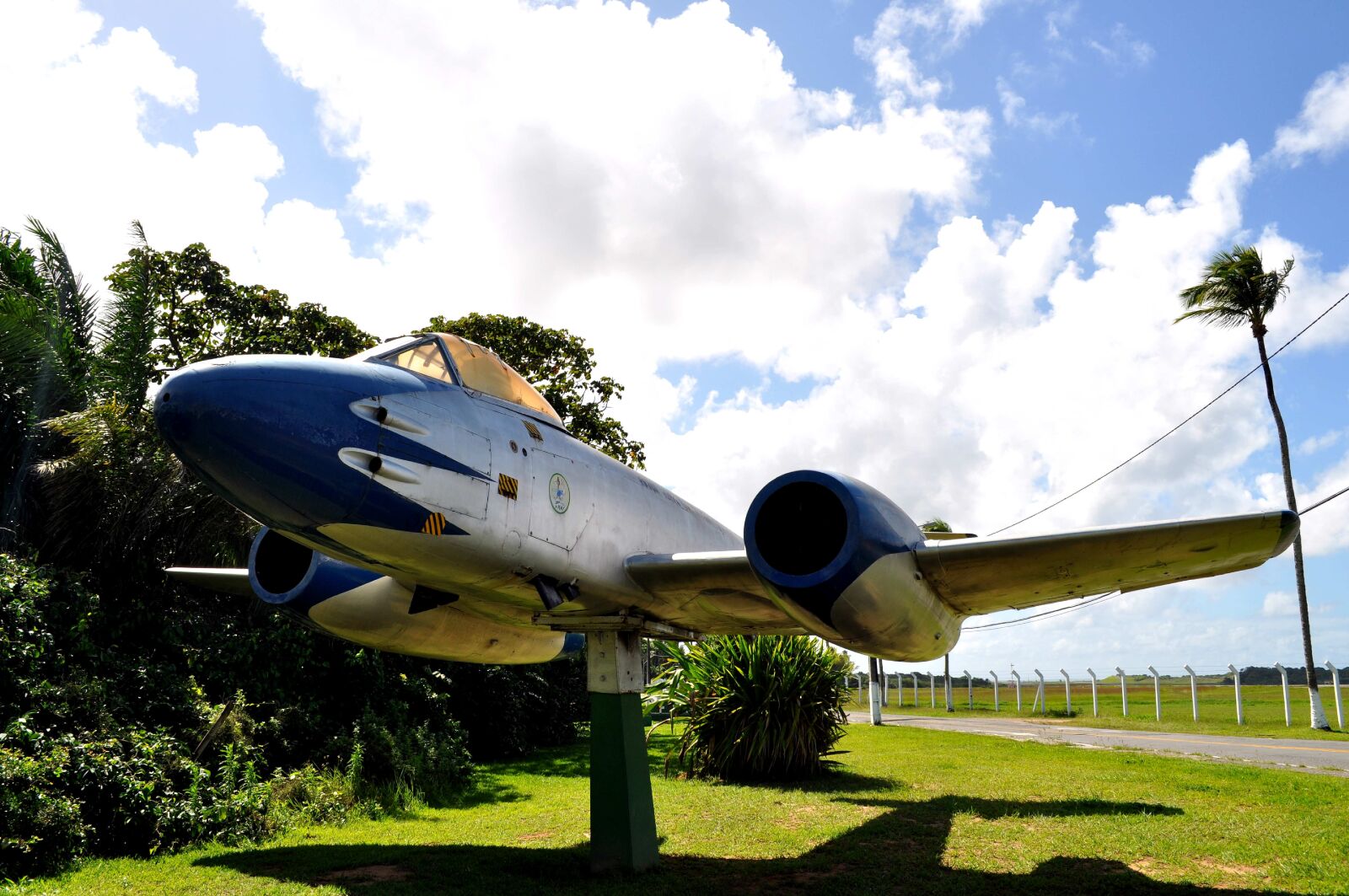 Nikon D5000 sample photo. Military, aircraft, antique, ground photography